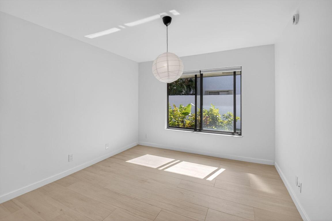 HOMEWOOD LAKES - Residential