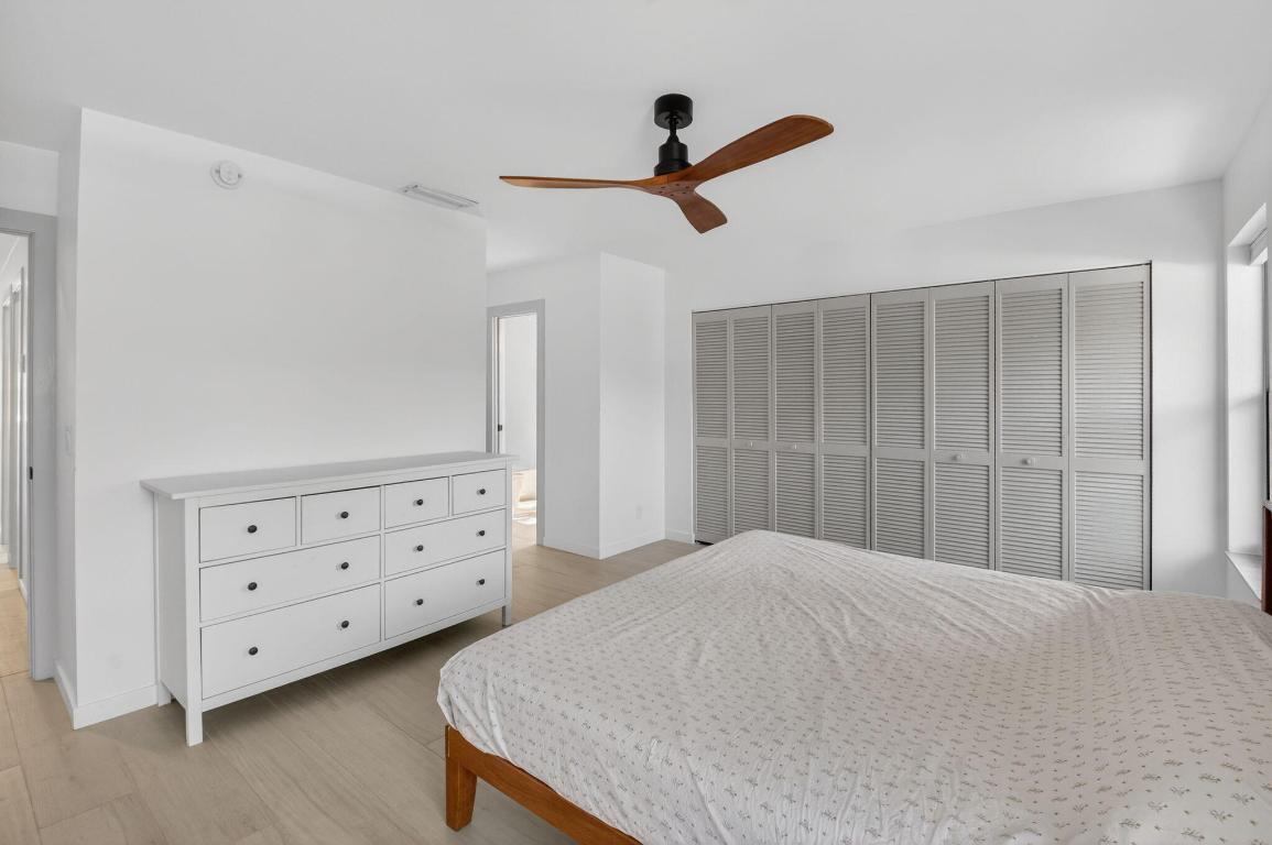 HOMEWOOD LAKES - Residential