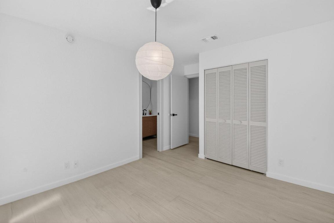 HOMEWOOD LAKES - Residential