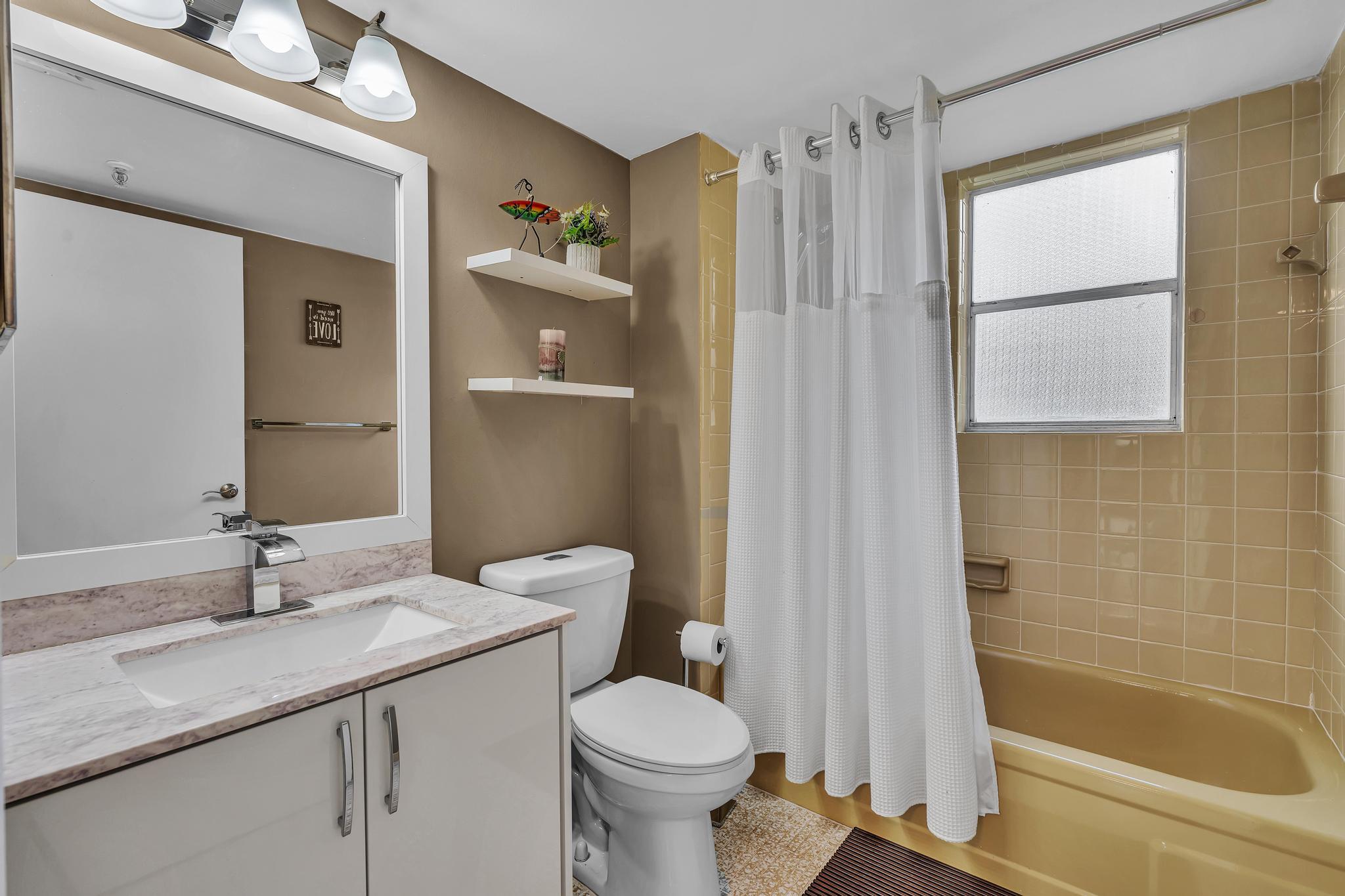 VILLAGES OF ORIOLE BONAIRE - Residential Lease