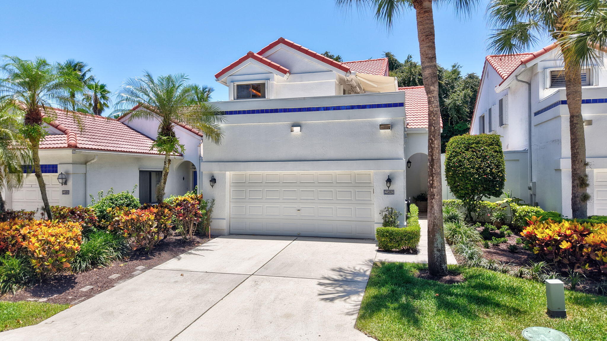 21692 Cromwell Circle