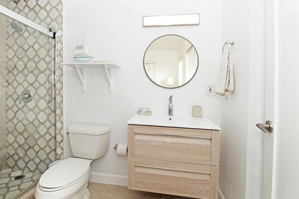 COLLEGE PARK - Residential Lease