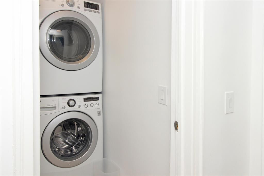 COLLEGE PARK - Residential Lease