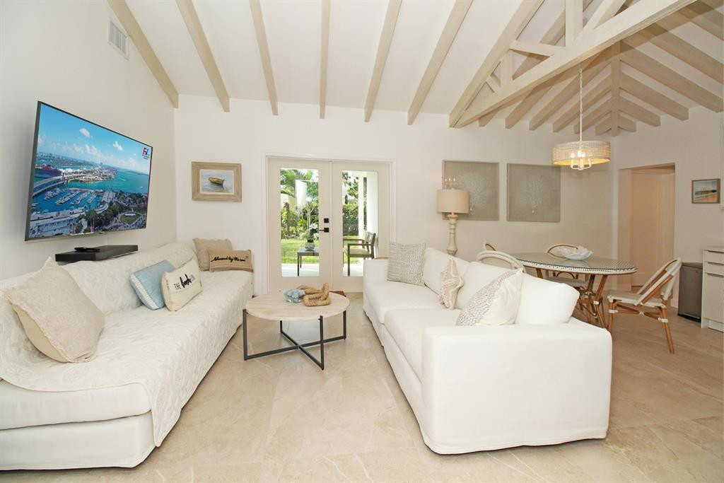 COLLEGE PARK - Residential Lease