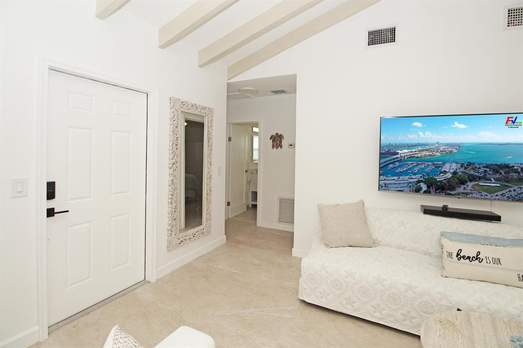 COLLEGE PARK - Residential Lease