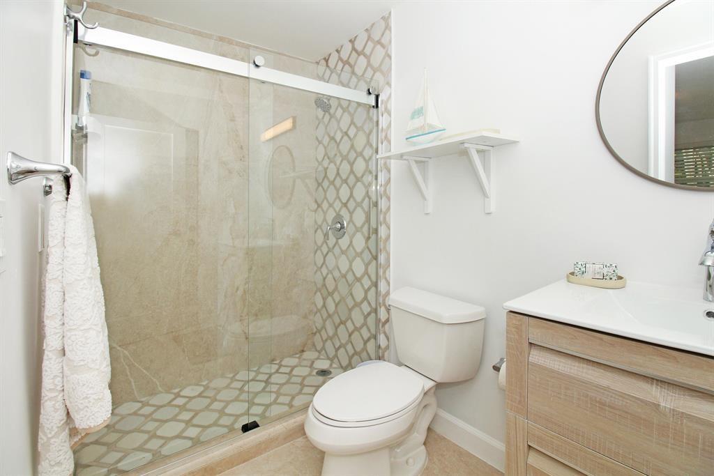 COLLEGE PARK - Residential Lease