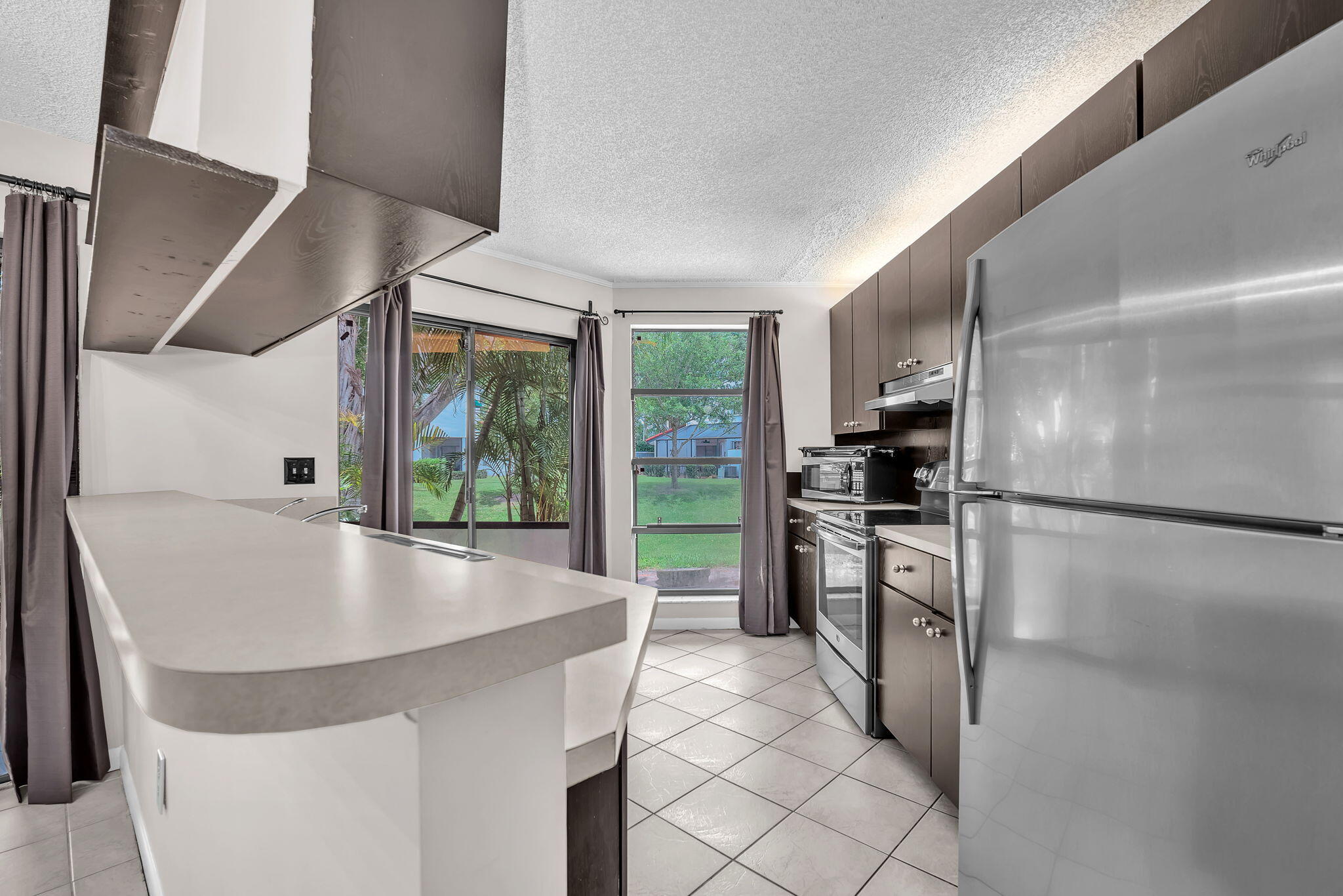 YORKVILLE - Residential