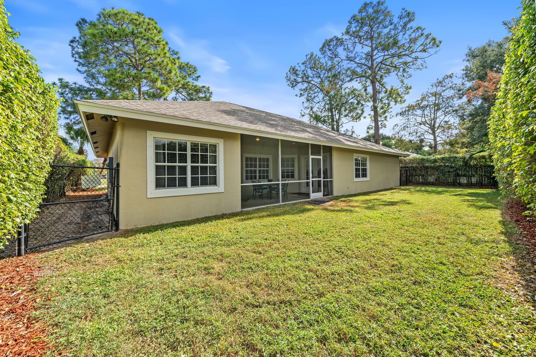 SUGAR POND MANOR OF WELLI - Residential