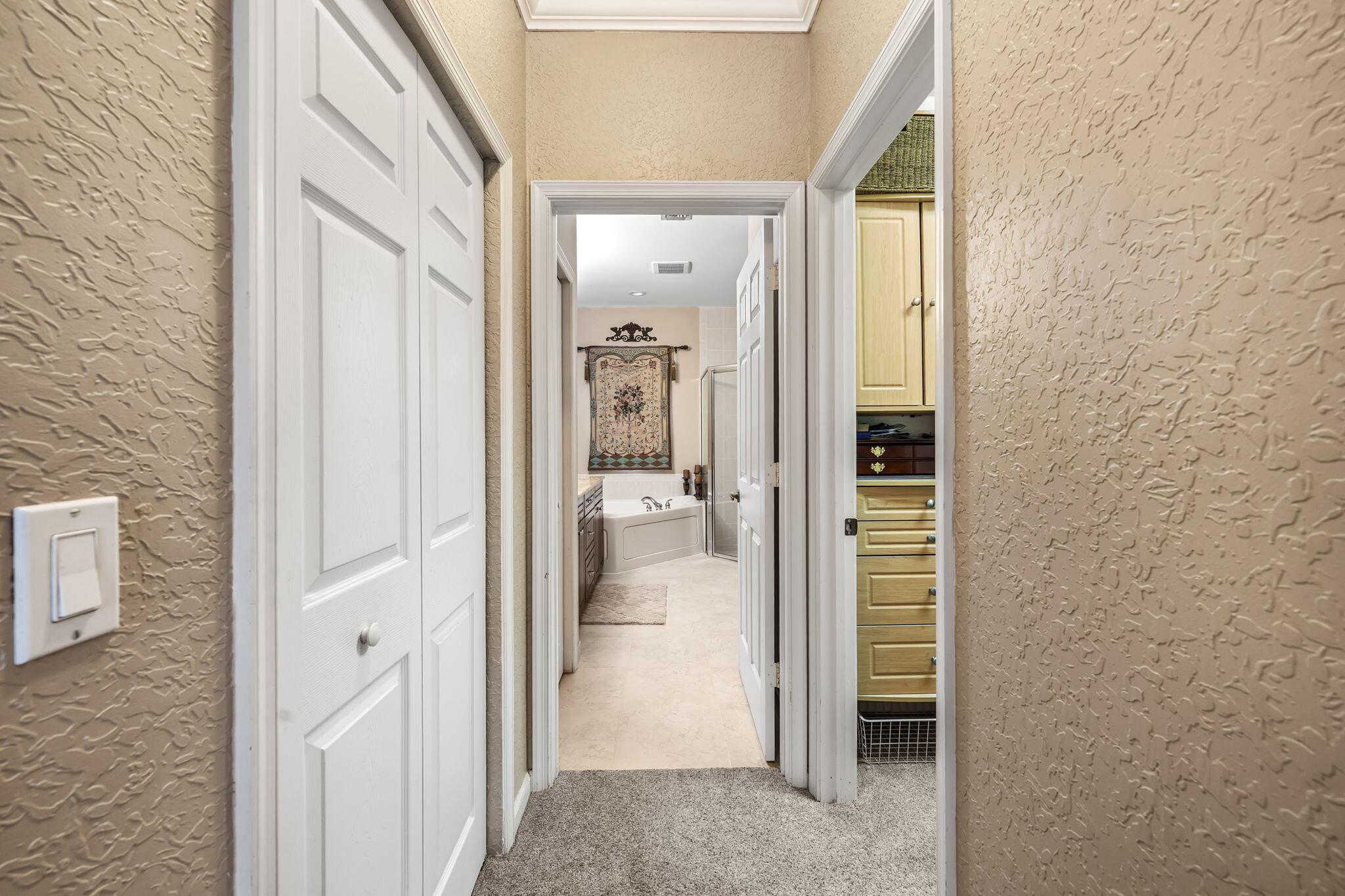 SUGAR POND MANOR OF WELLI - Residential