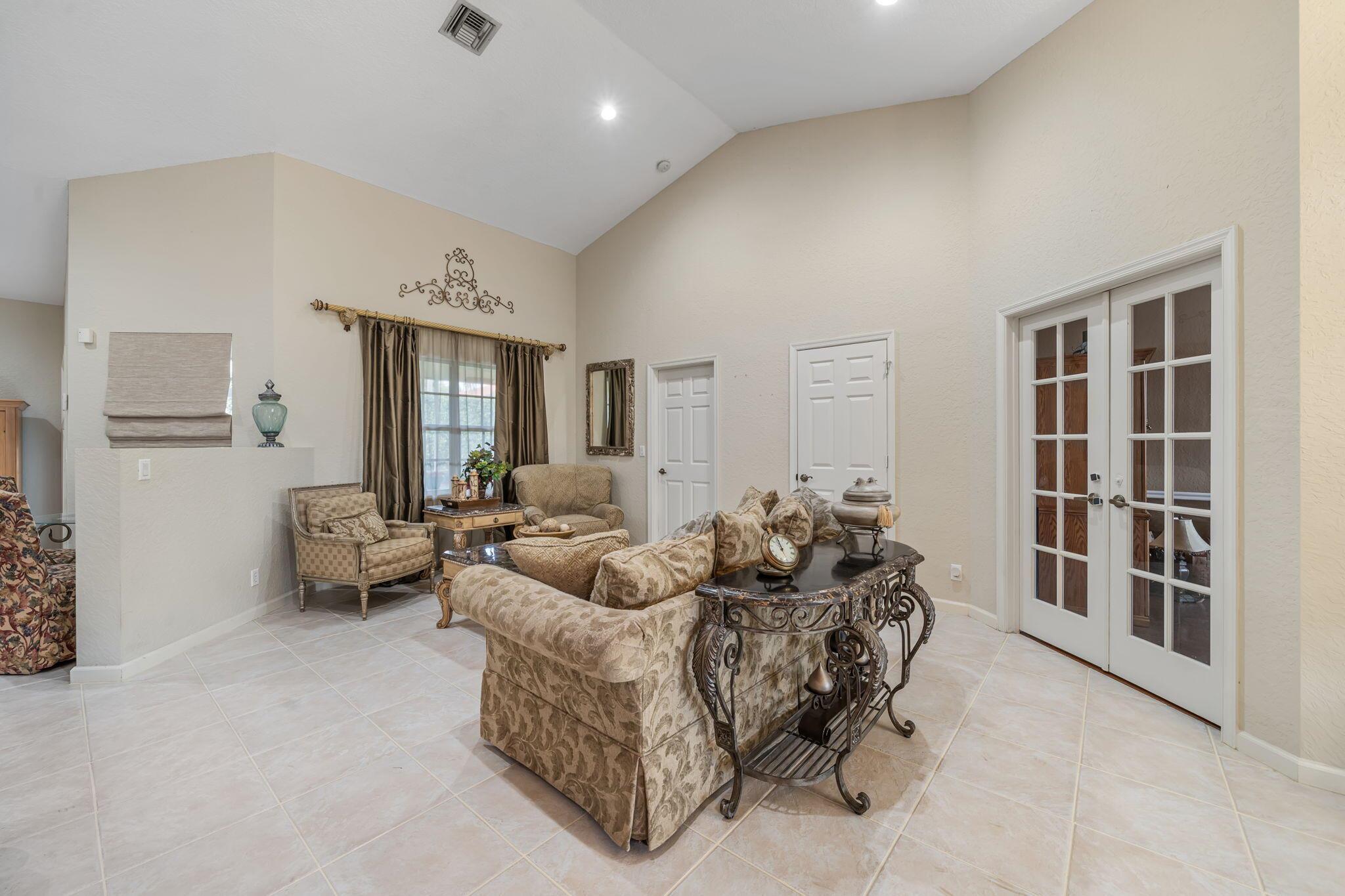 SUGAR POND MANOR OF WELLI - Residential