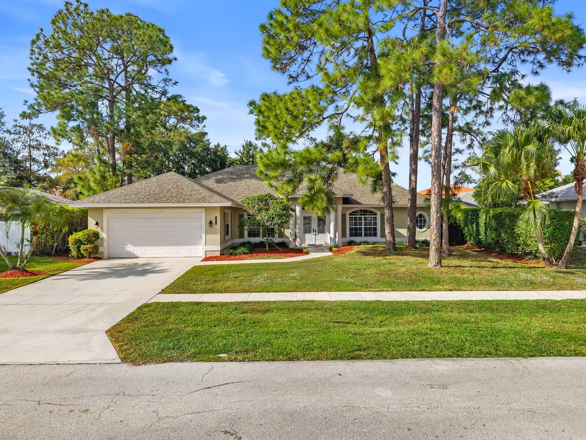 SUGAR POND MANOR OF WELLI - Residential