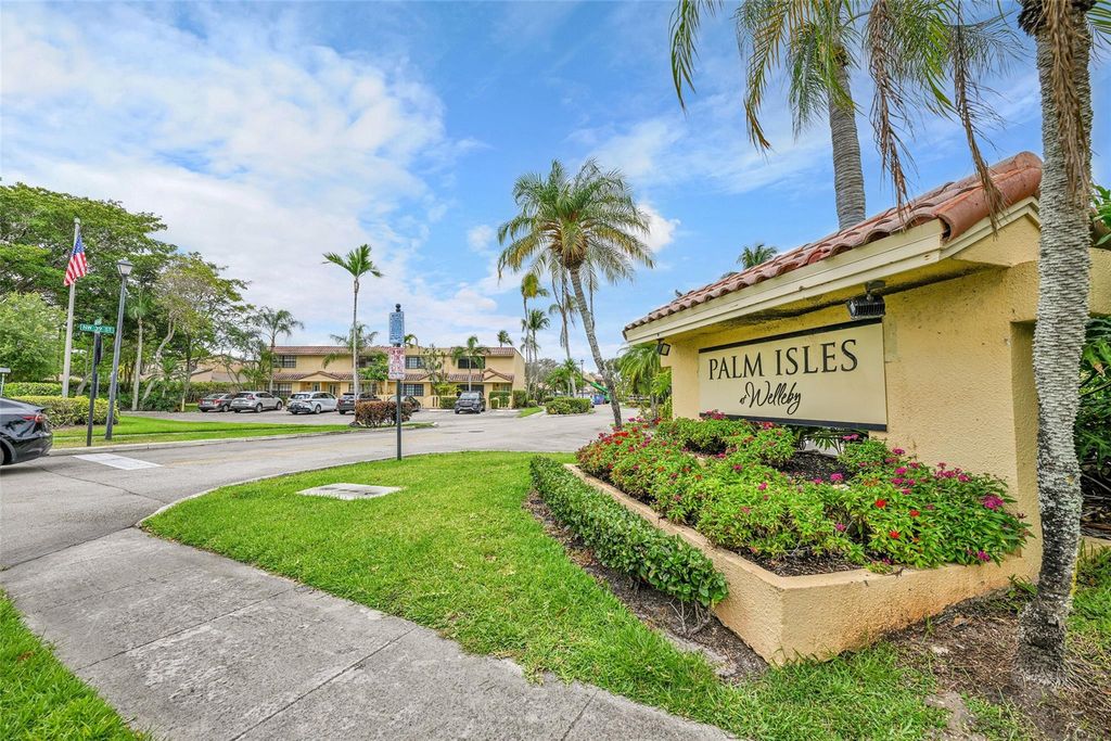 Photo of 9404 NW 39th St #9404, Sunrise, FL 33351 (MLS # F10500411)