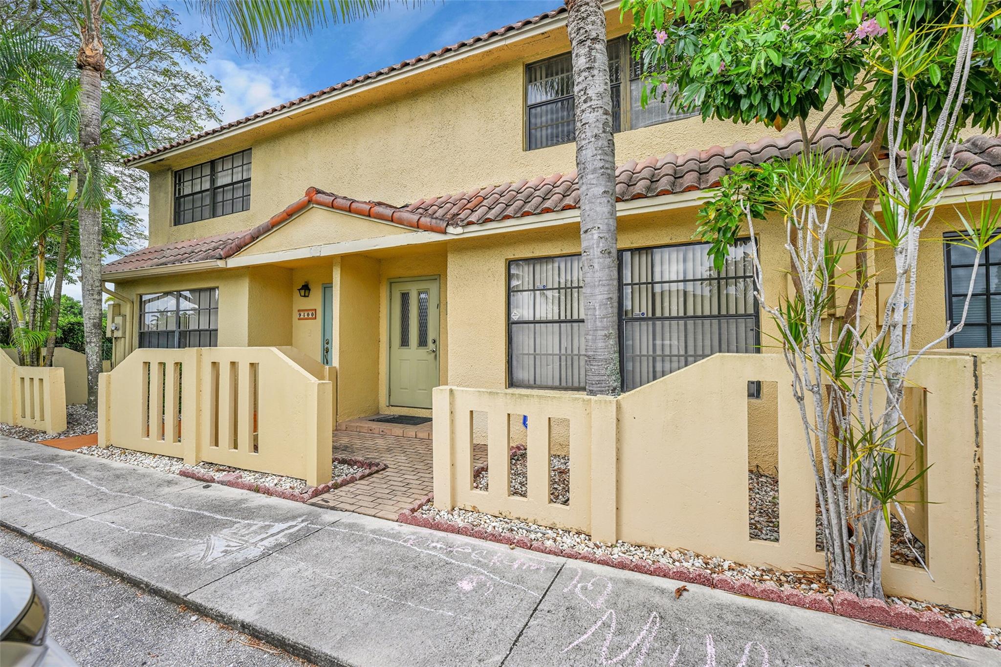 9404 NW 39th St 9404