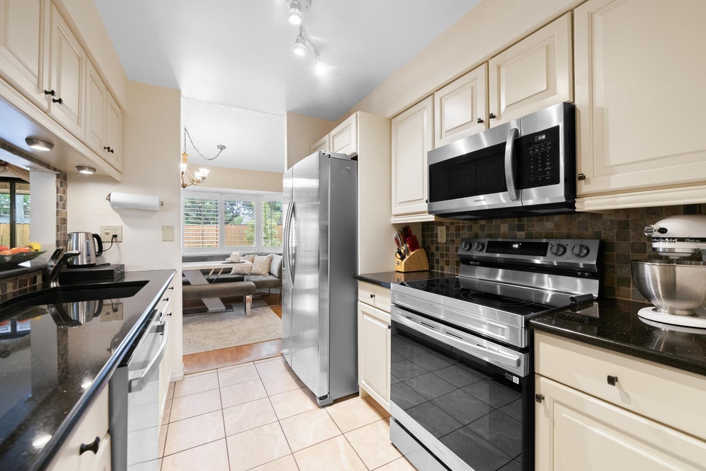 Photo of 9212 CHELSEA Drive N, Plantation, FL 33324 (MLS # B26080309)