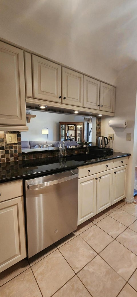 Tiny photo for 9212 CHELSEA Drive N, Plantation, FL 33324 (MLS # B26080309)