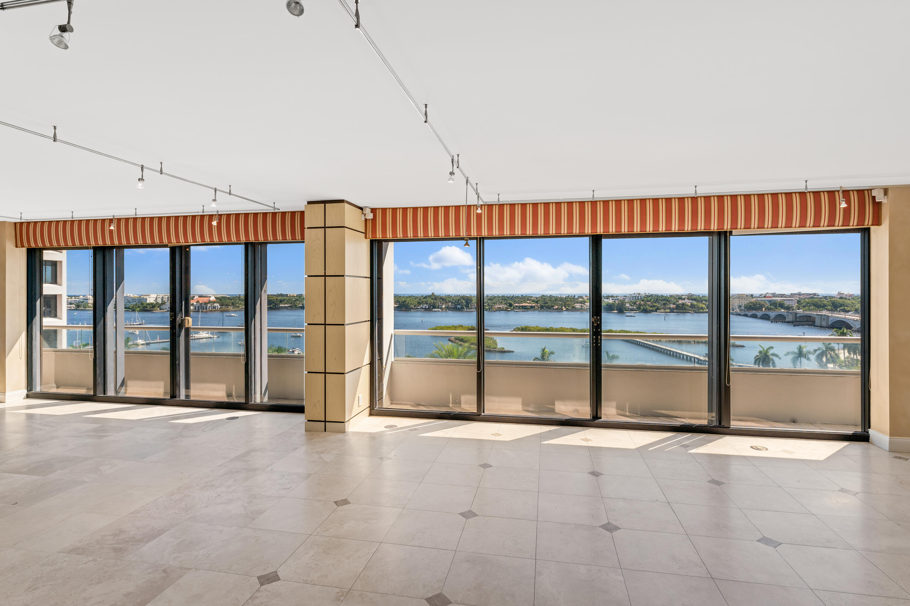 Plaza of the Palm Beaches - Residential