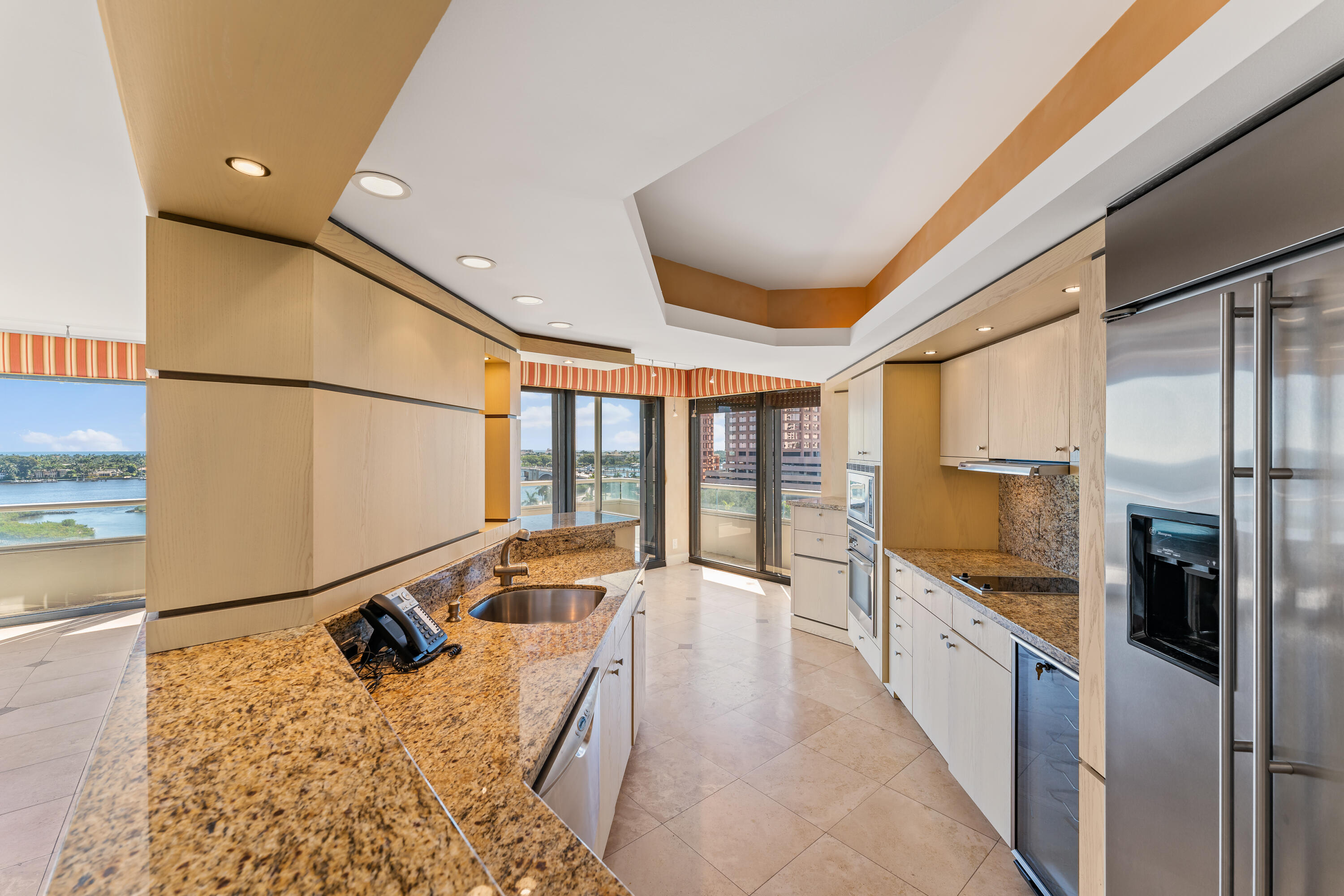 Plaza of the Palm Beaches - Residential