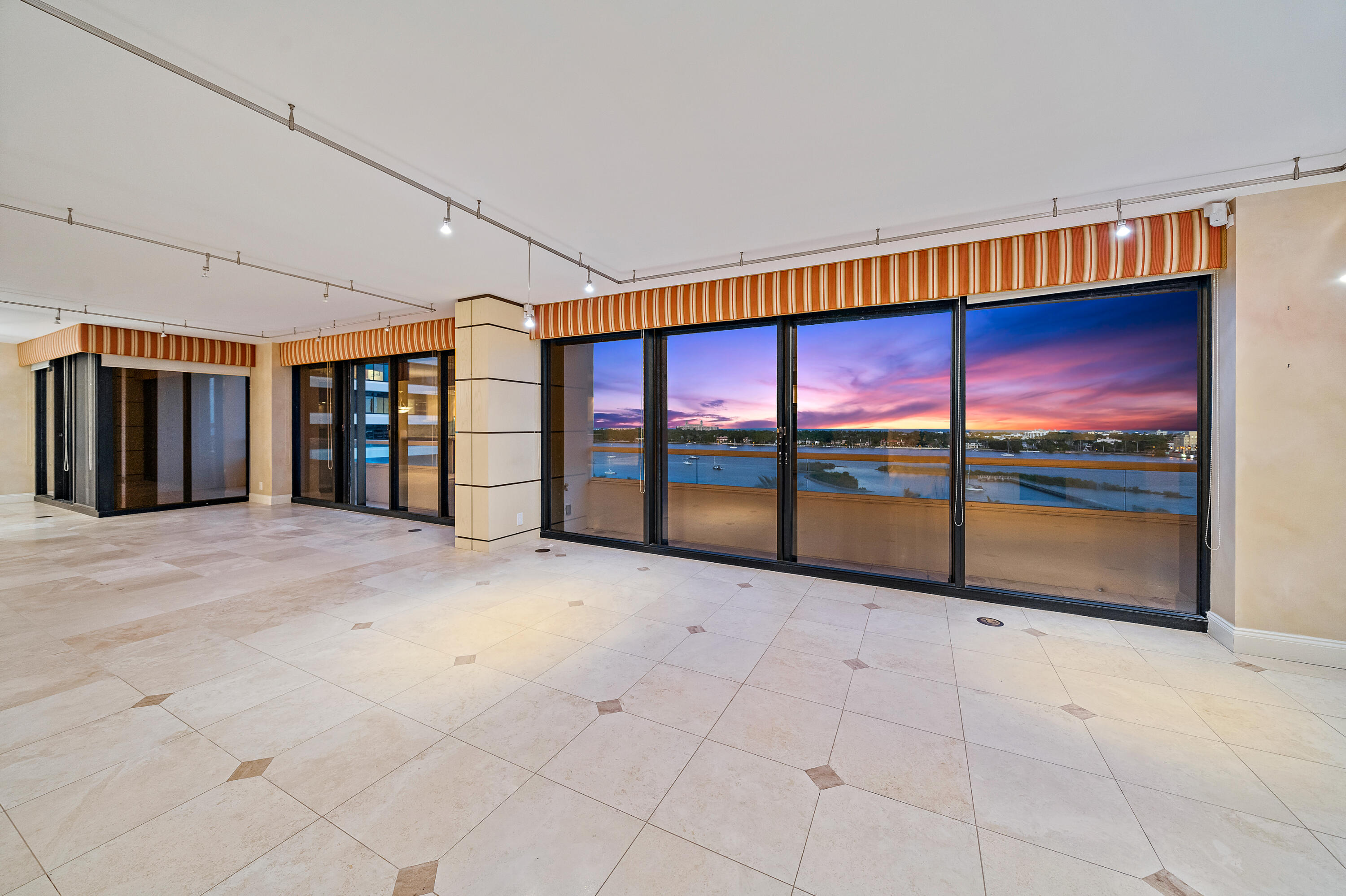 Plaza of the Palm Beaches - Residential