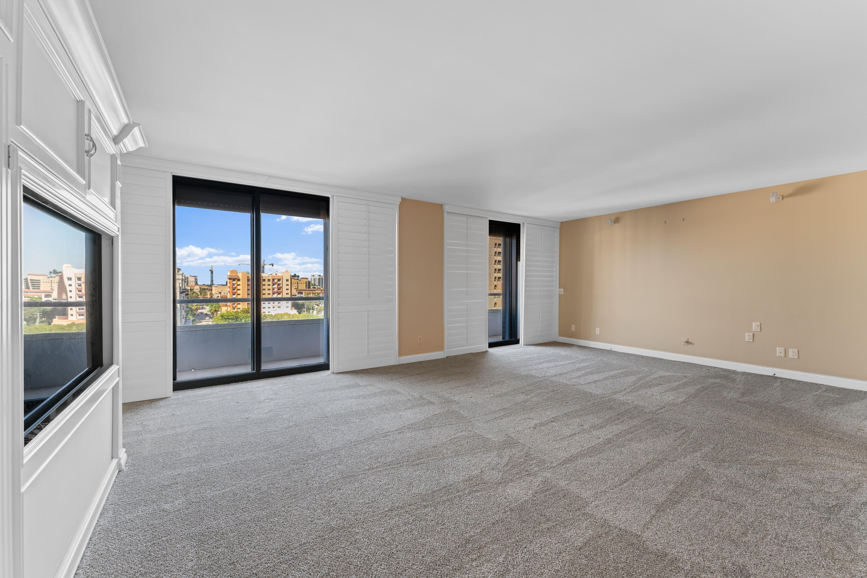 Plaza of the Palm Beaches - Residential