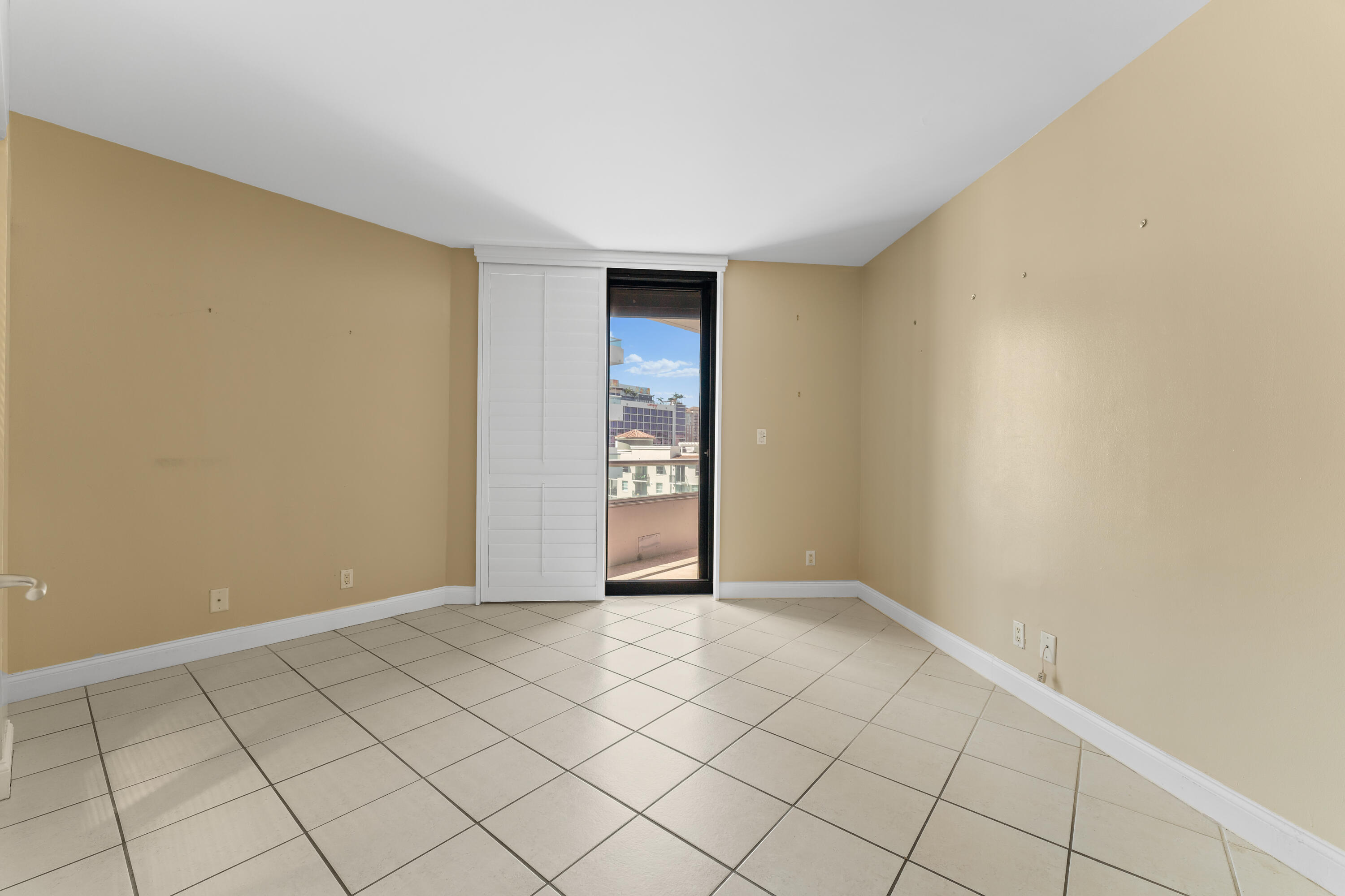 Plaza of the Palm Beaches - Residential