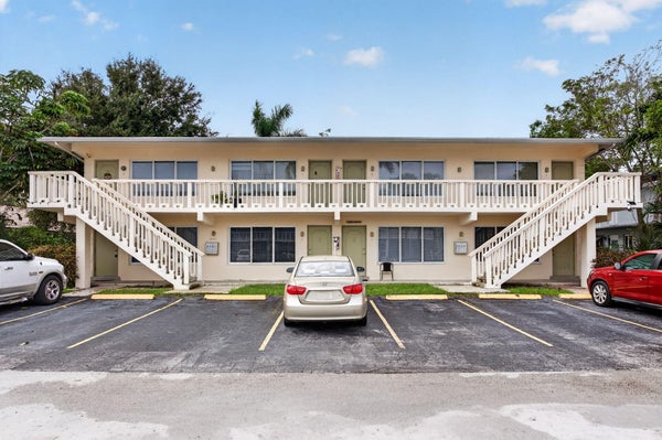 2160 NE 42ND CT APT 1, LIGHTHOUSE POINT, FL 33064 - Image 6fc0b0cbb86bf35de5042e8d7ebcf2cc/1768081098