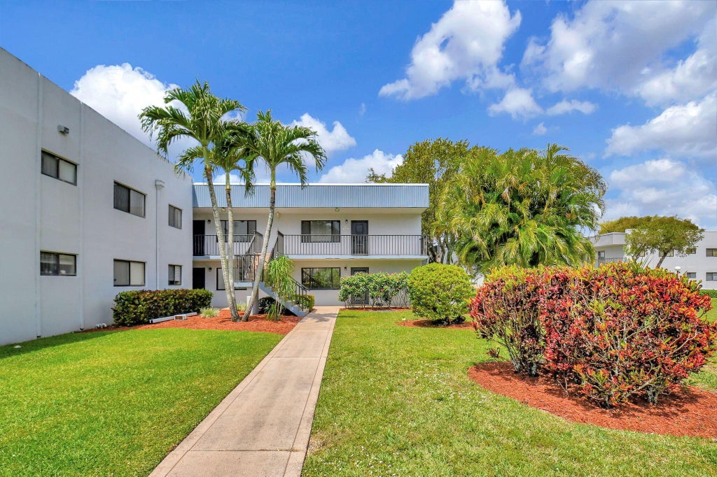 Photo of 15108 Ashland Drive #185, Delray Beach, FL 33484 (MLS # R11084824)