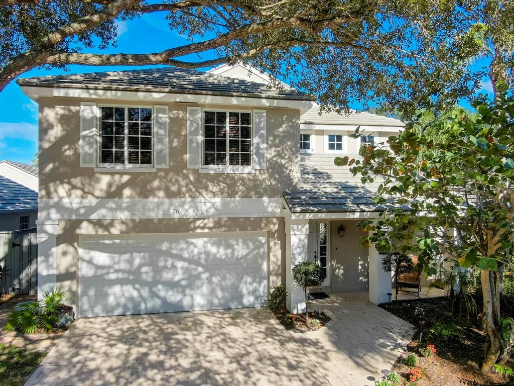 Photo of 26 Admirals Court, Palm Beach Gardens, FL 33418 (MLS # R10740397)