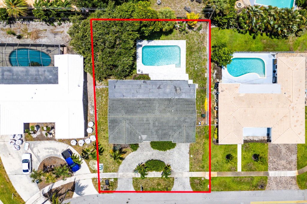 Photo of 581 NW 13th Drive, Boca Raton, FL 33486 (MLS # B26034172)