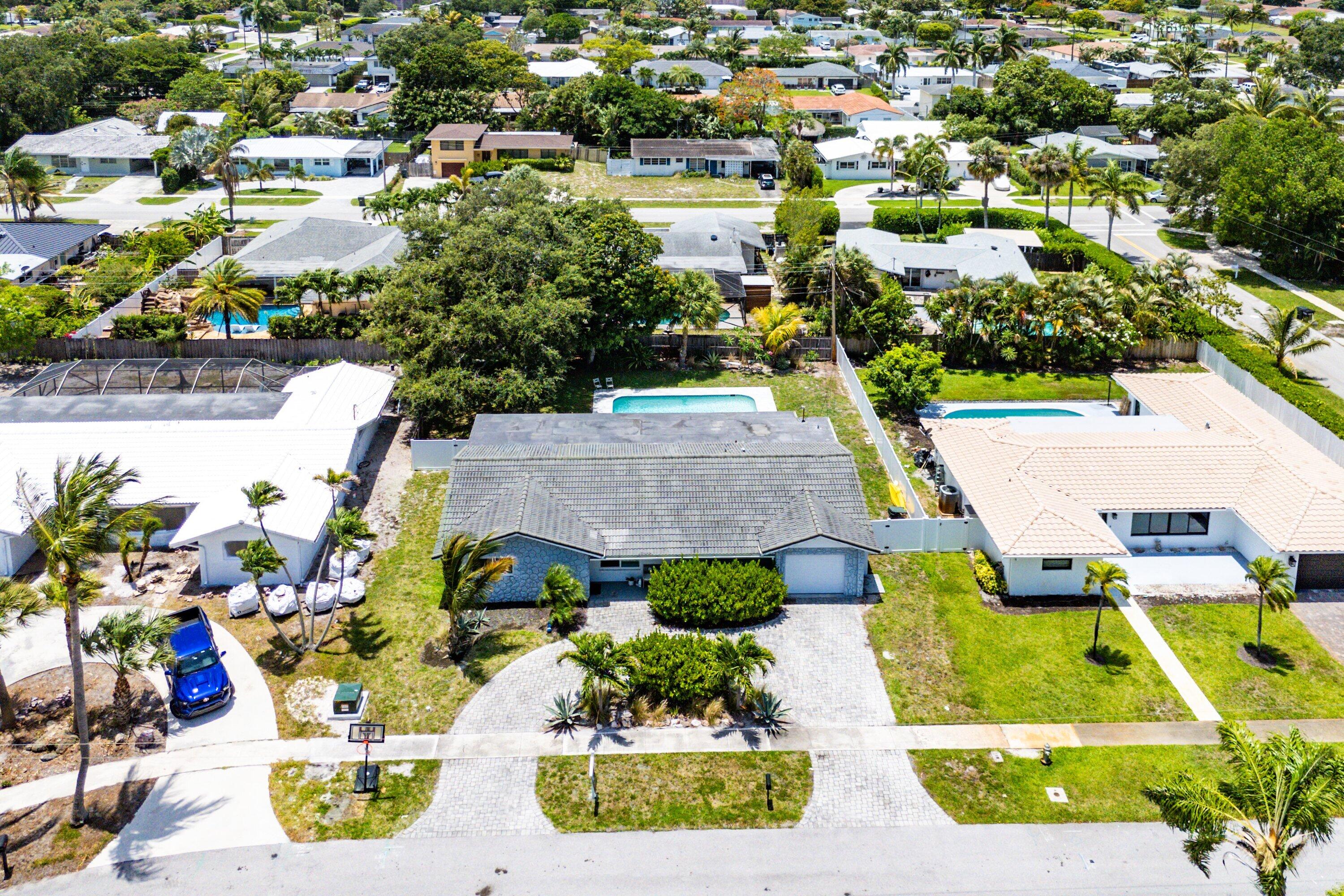 COUNTRY CLUB VILLAGE - Residential