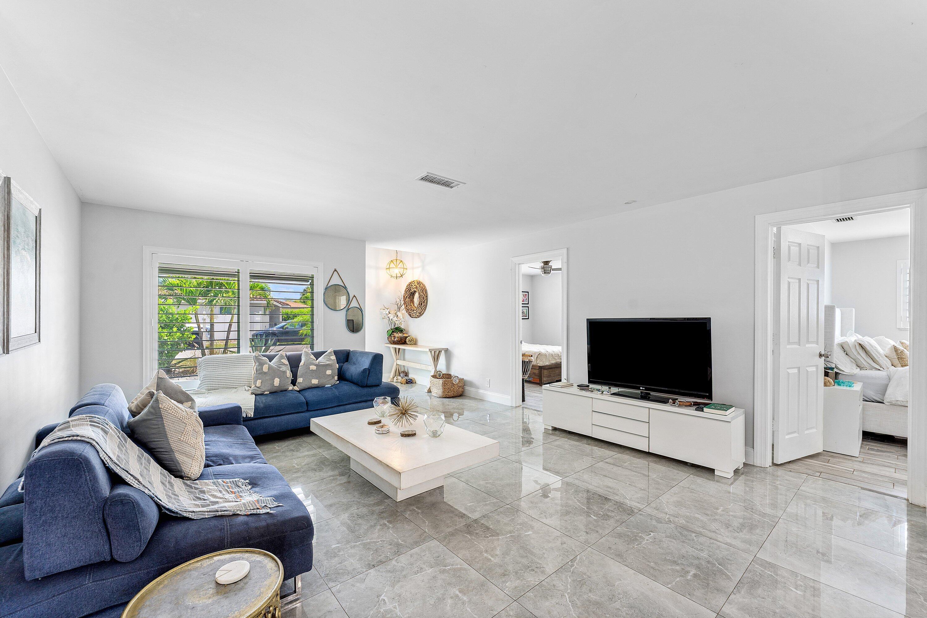 COUNTRY CLUB VILLAGE - Residential