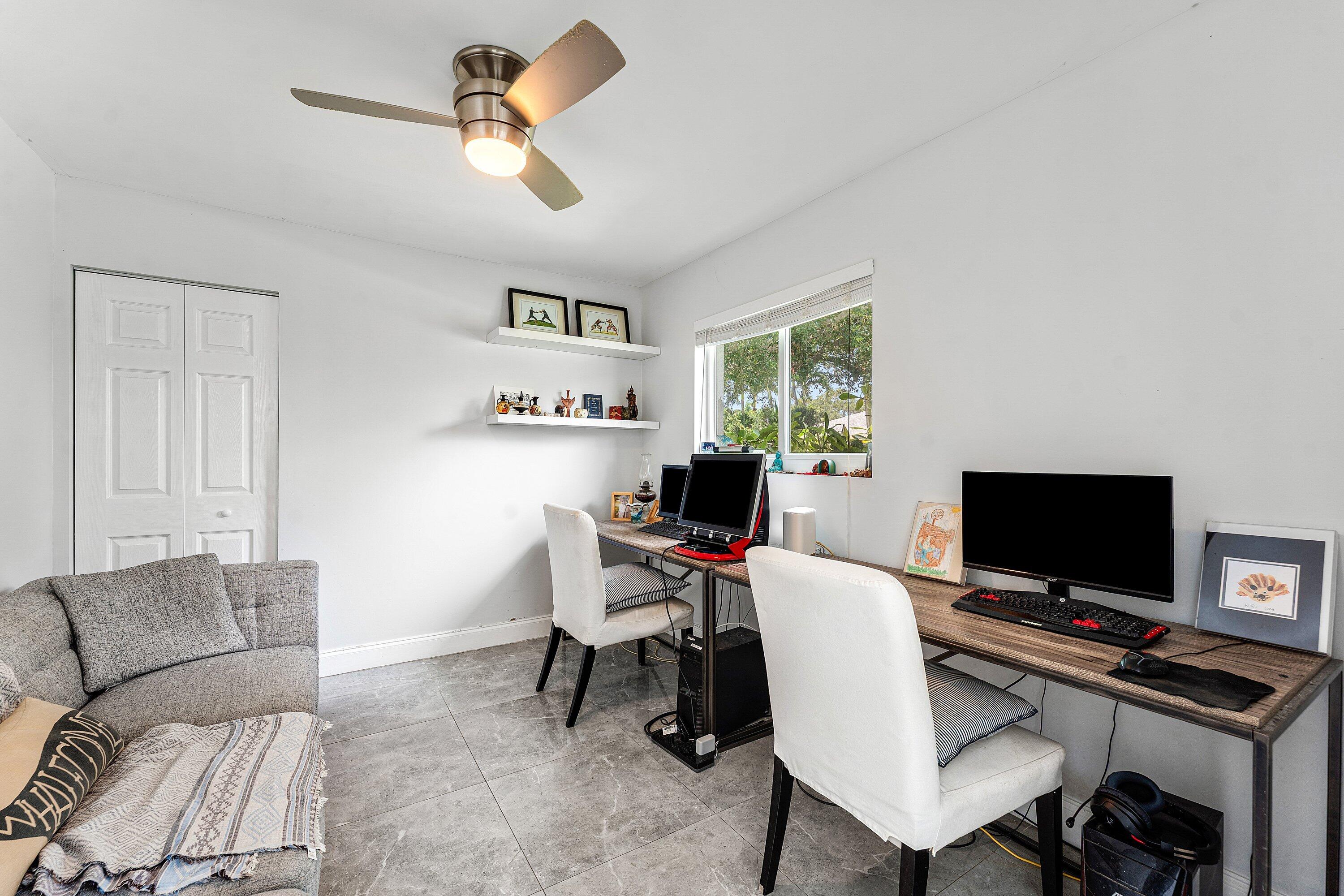 COUNTRY CLUB VILLAGE - Residential