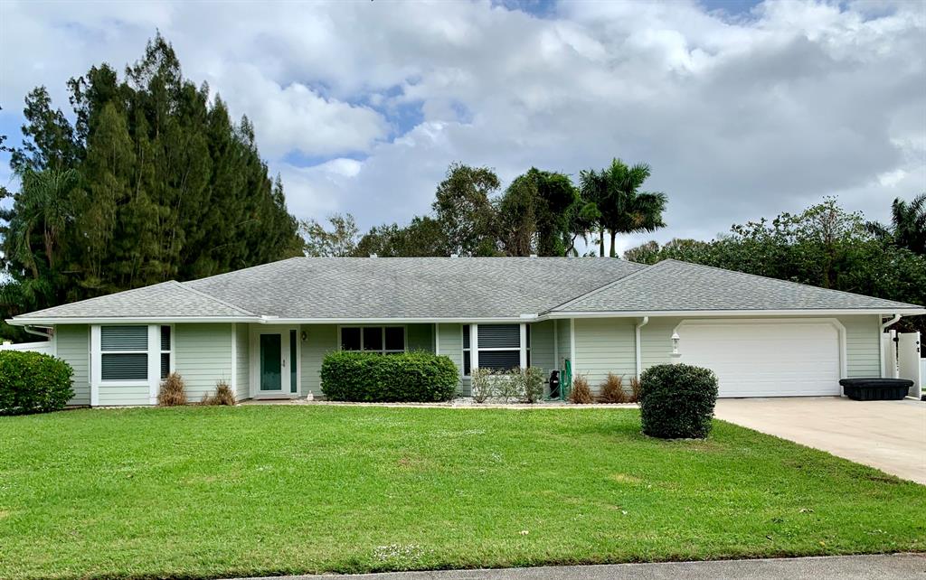 Great home in the heart of Jupiter w/ side yard for boat or RV storage. 1/3 acre homesite, back yard completely fenced. 3/2.5 with den and large Florida room. Fireplace and impact windows. Landlord pays for lawn maintenance and home pest control. Tenants to obtain renters insurance.