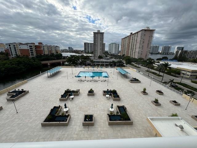 Winston Towers 300 - Residential
