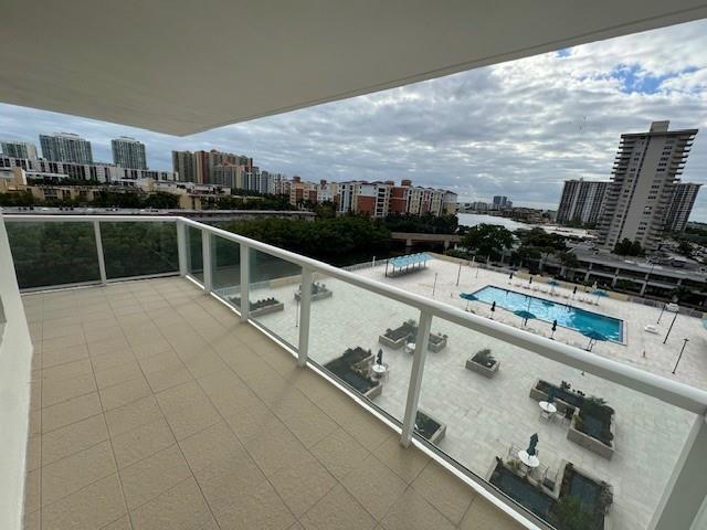 Winston Towers 300 - Residential