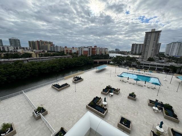 Winston Towers 300 - Residential