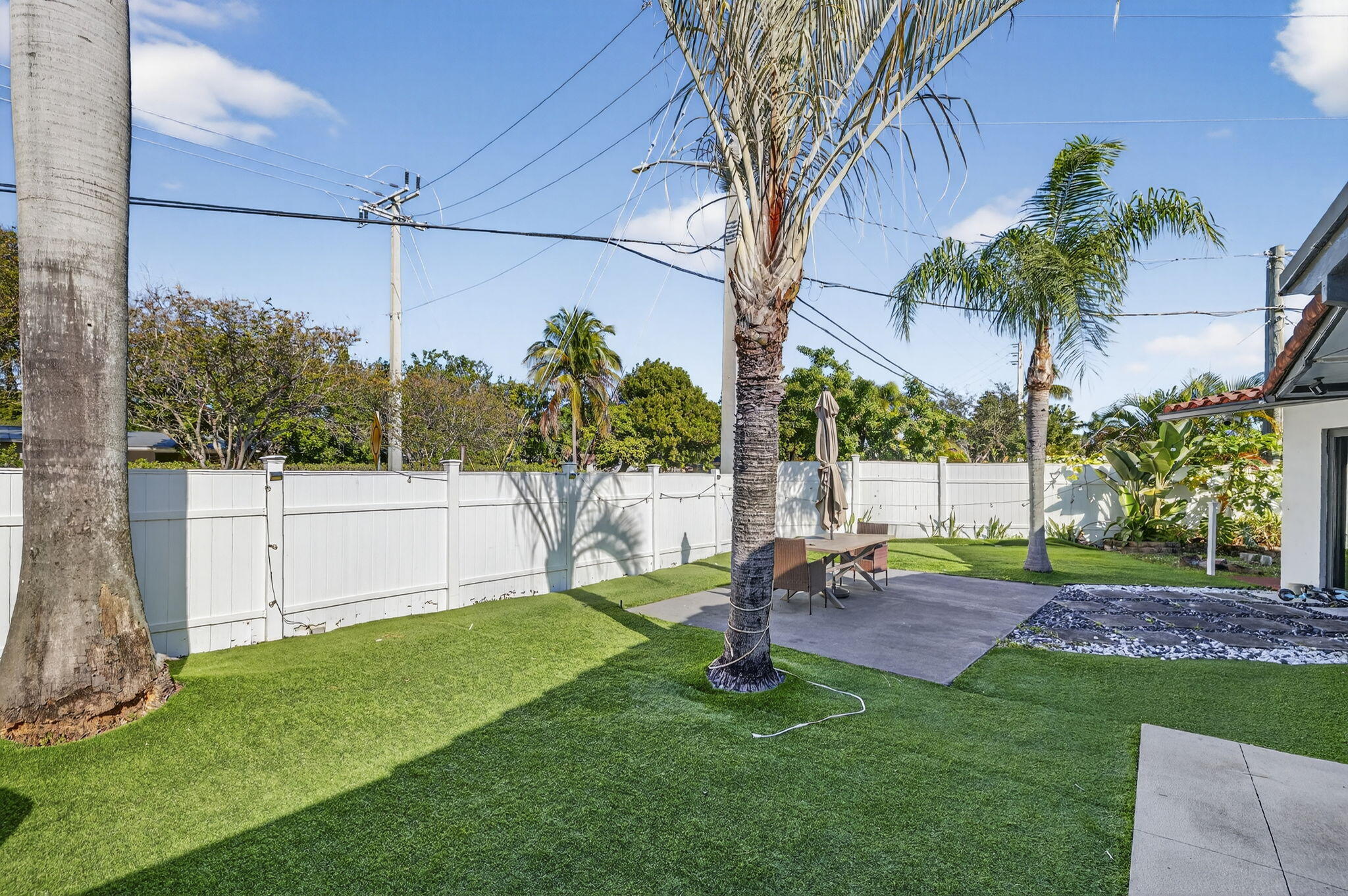 BEACHWAY ESTATES - Residential Lease