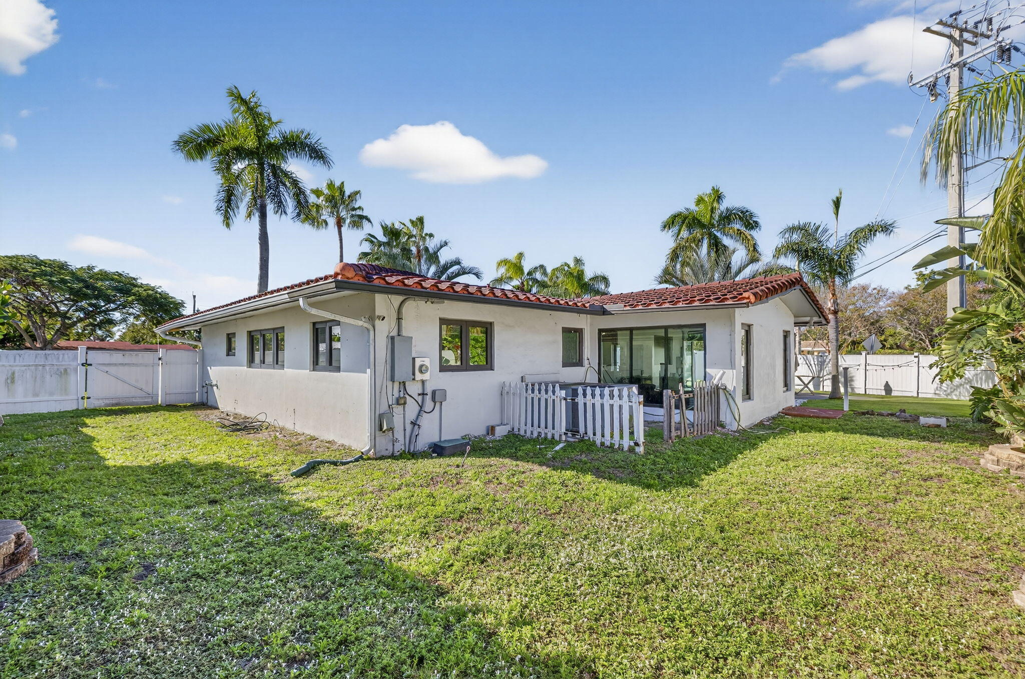 BEACHWAY ESTATES - Residential Lease