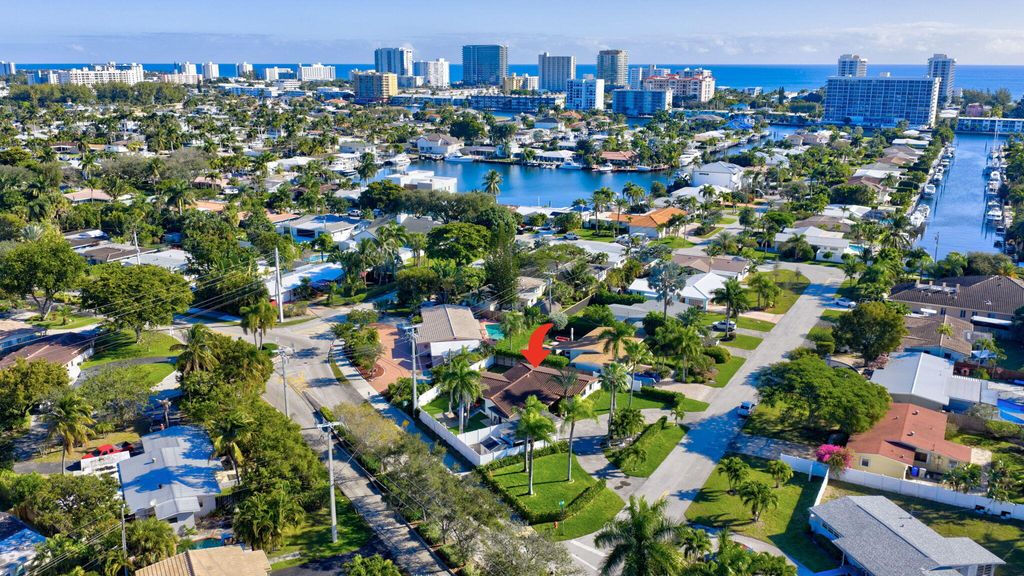 Photo of 2601 NE 8th Court, Pompano Beach, FL 33062 (MLS # B26002364)