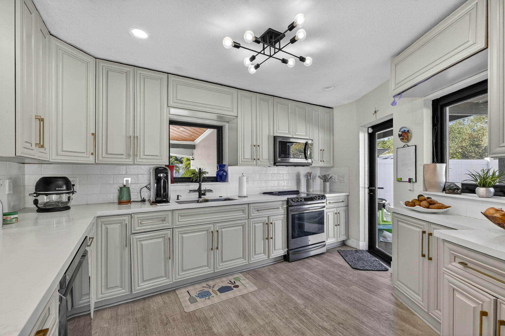 BEACHWAY ESTATES - Residential Lease