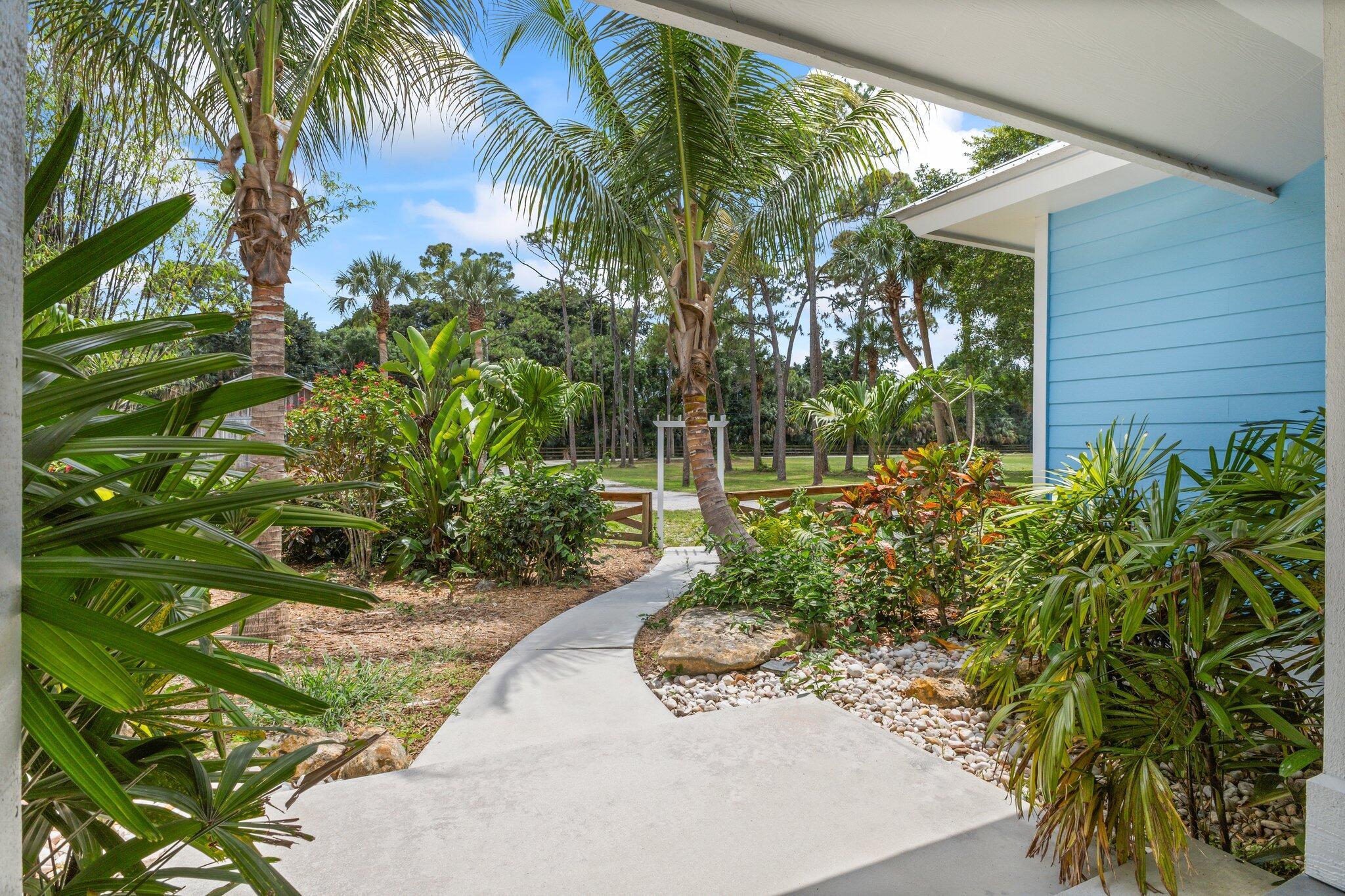 566100 SW Stuart ACREAGE - Residential Lease