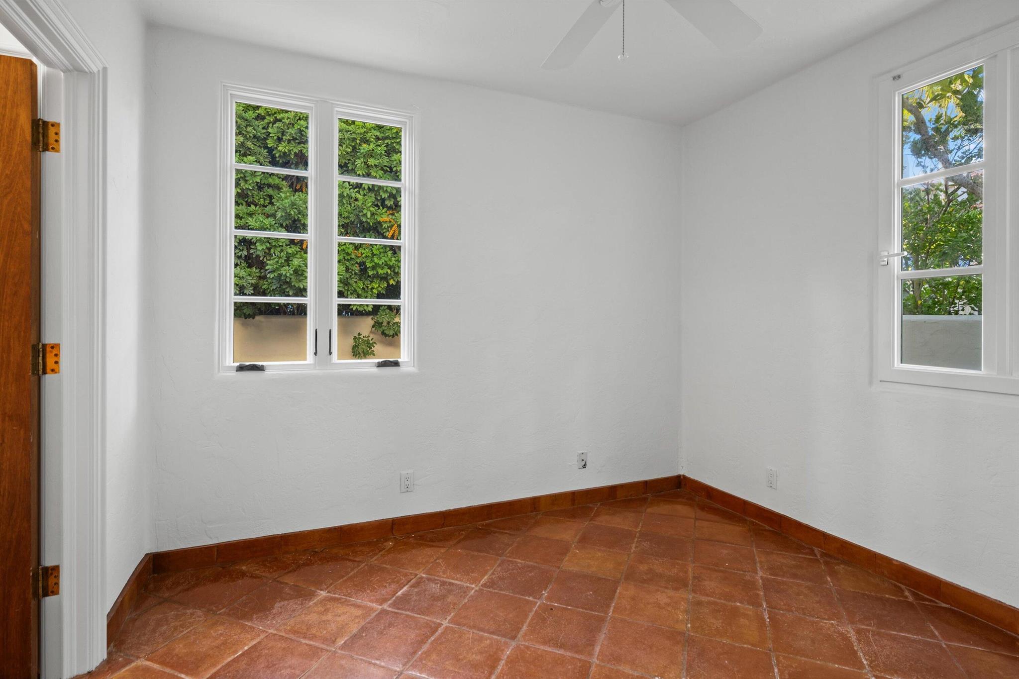 PROXIMITY PARK IN - Residential Lease