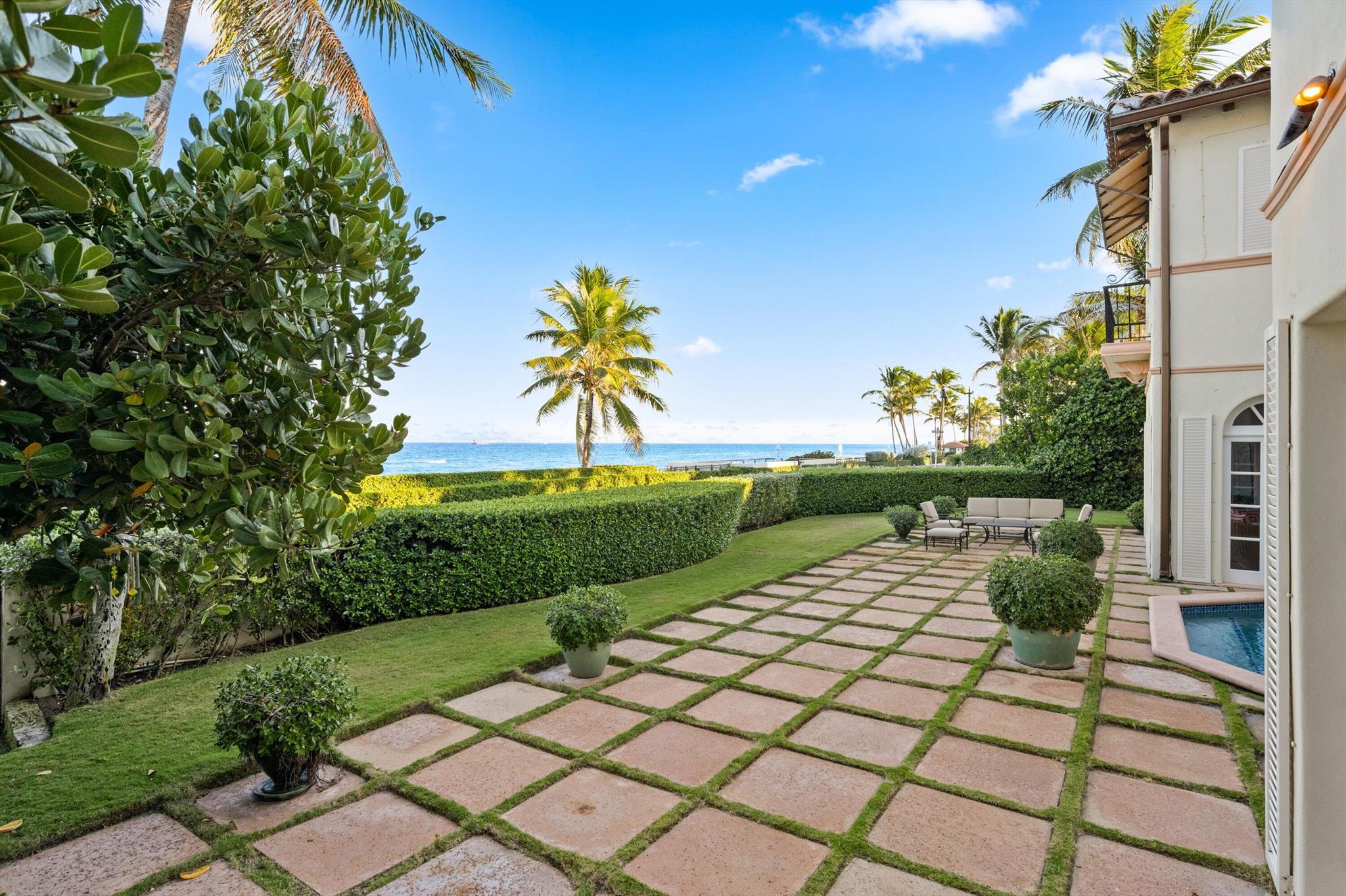 PROXIMITY PARK IN - Residential Lease