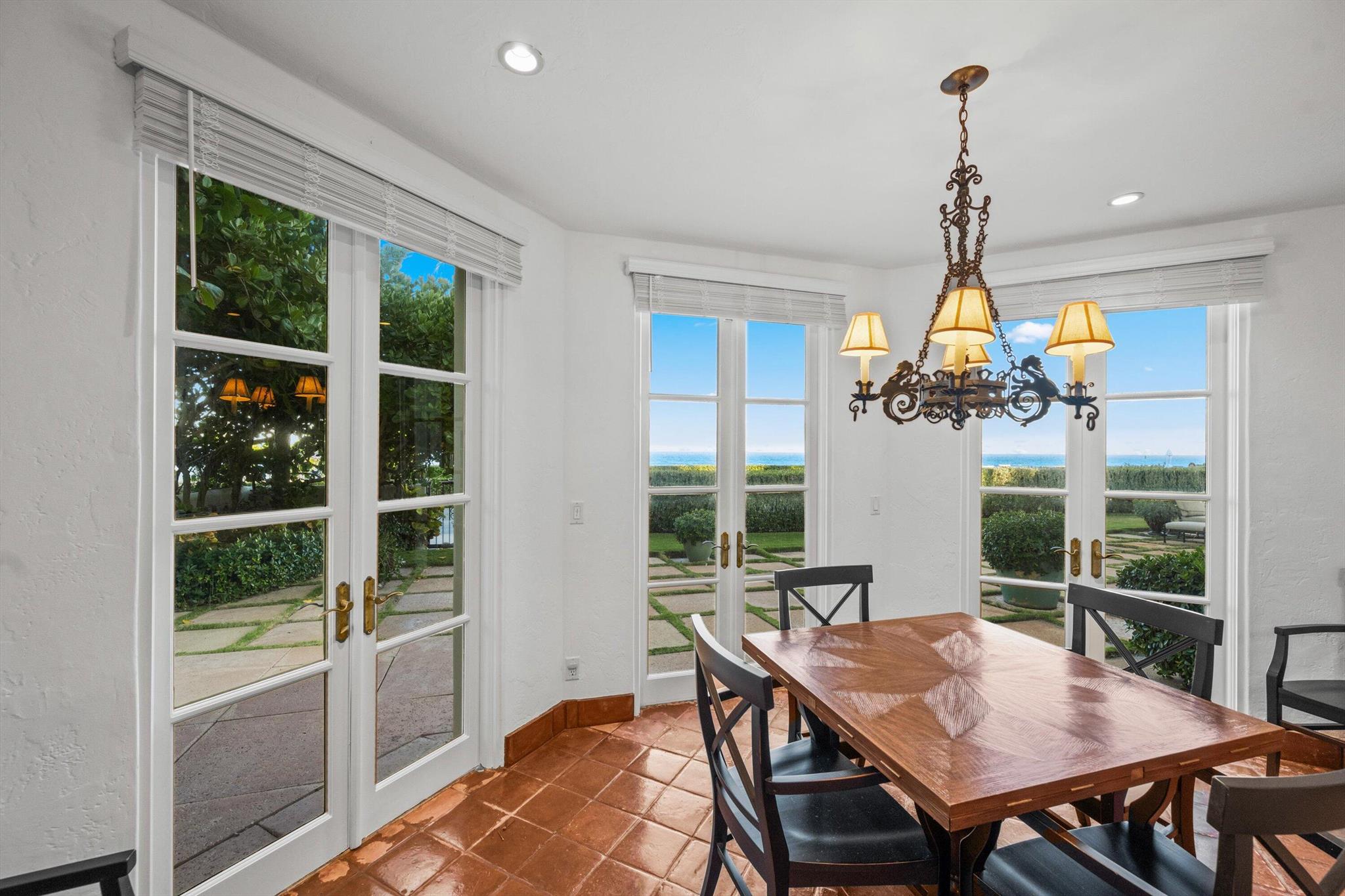 PROXIMITY PARK IN - Residential Lease