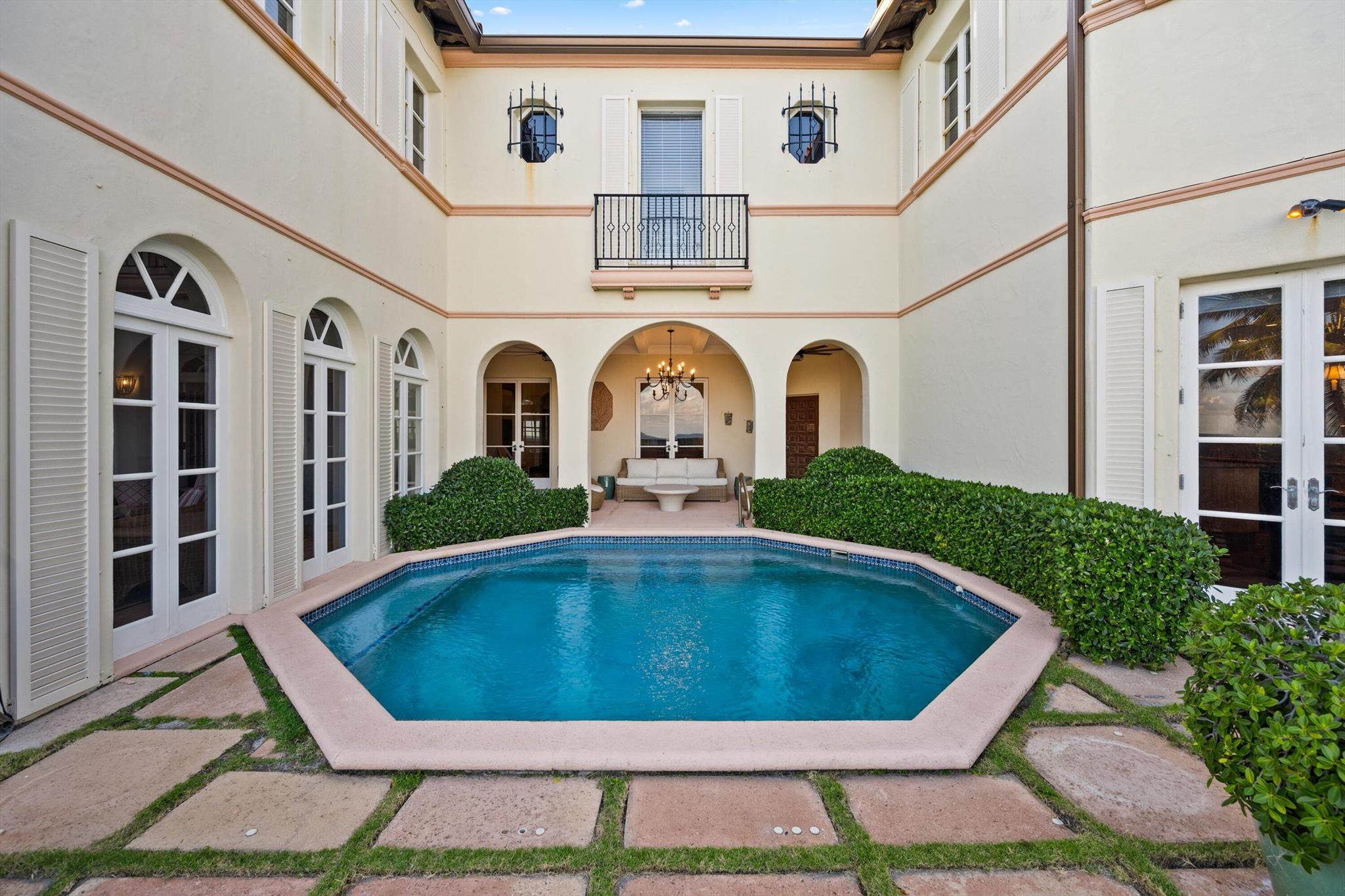 PROXIMITY PARK IN - Residential Lease