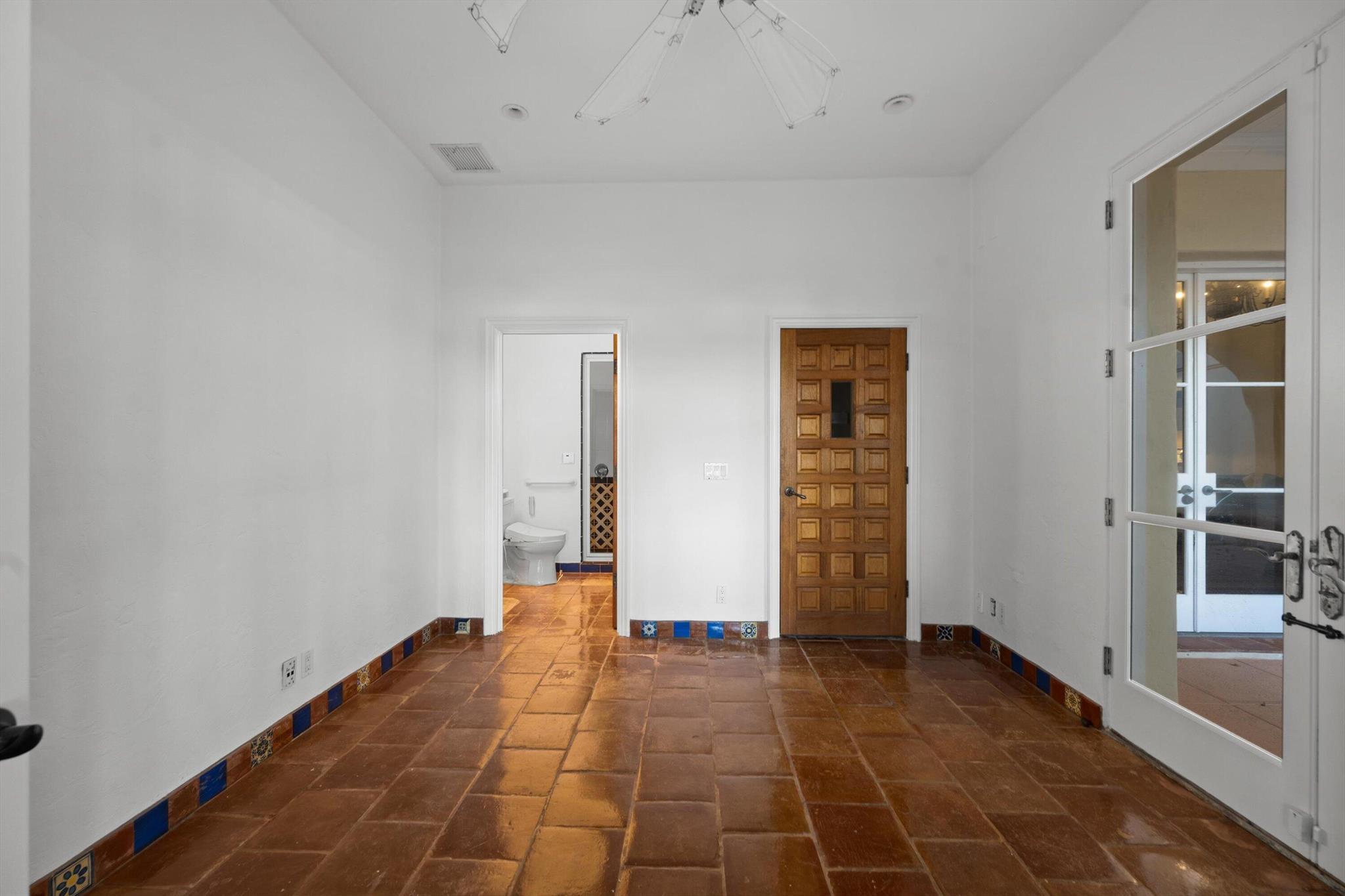 PROXIMITY PARK IN - Residential Lease