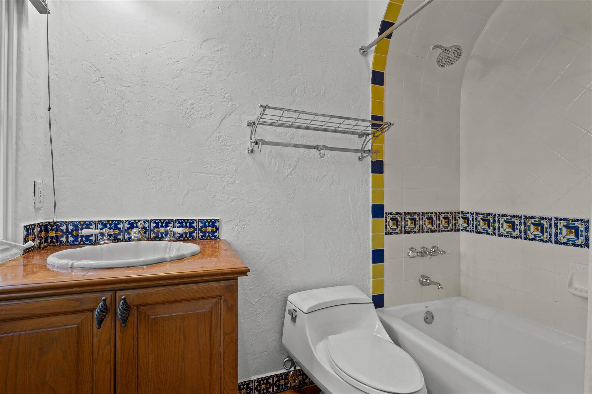 PROXIMITY PARK IN - Residential Lease