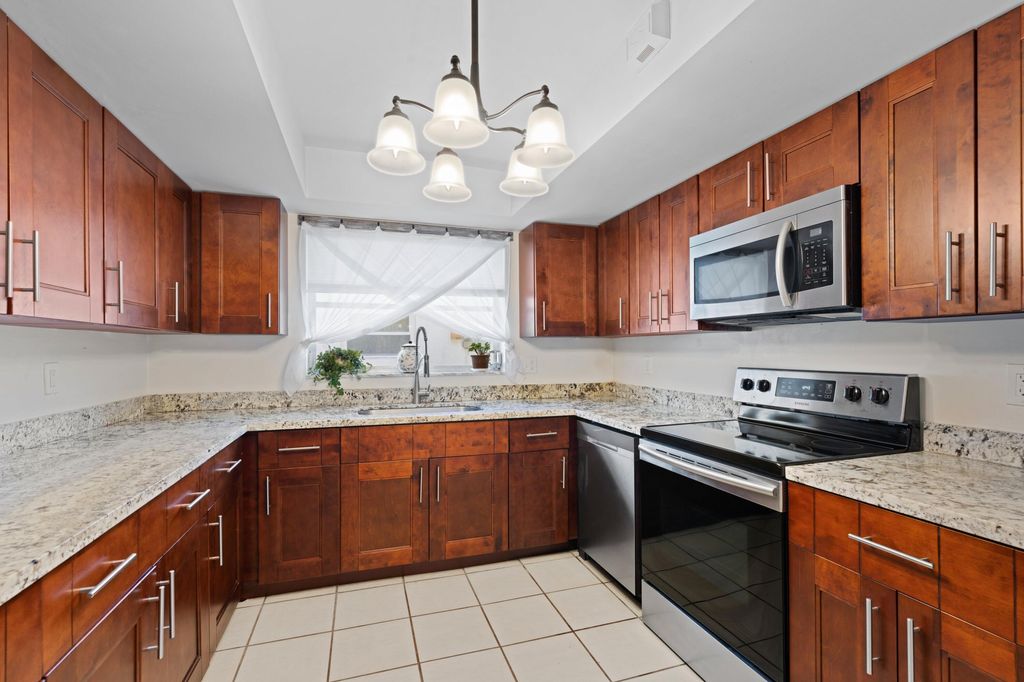Photo of 2538 SW 13th Court, Boynton Beach, FL 33426 (MLS # R11116647)