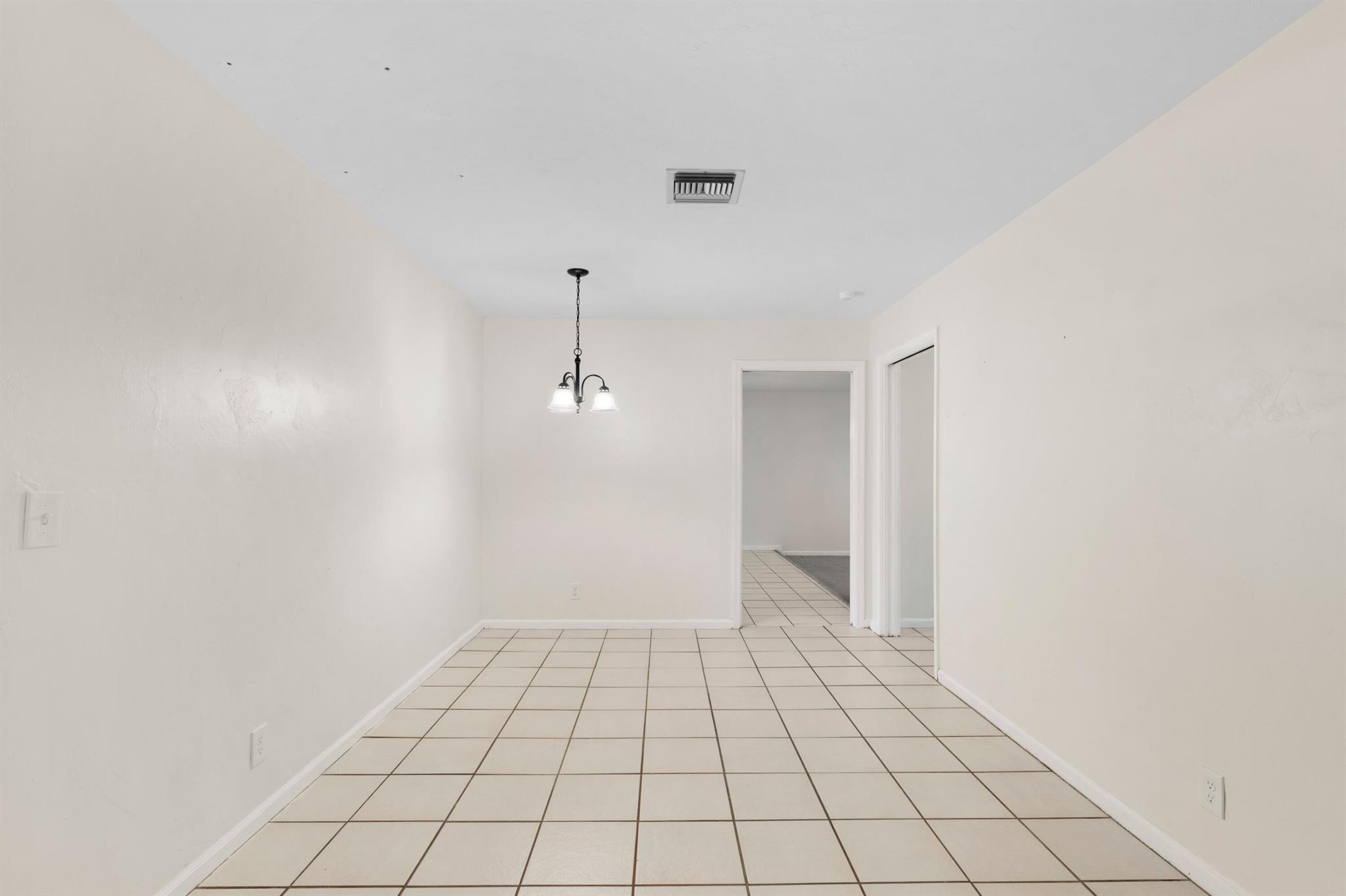 2538 SW 13th Court