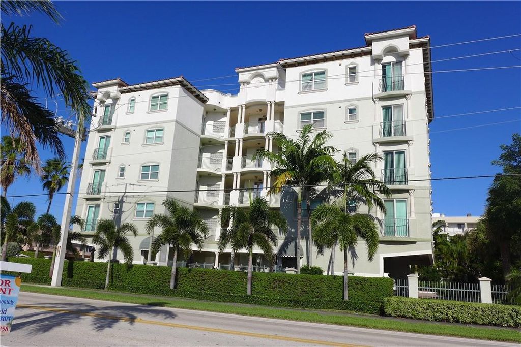 Photo of 616 SE 20 Avenue #202, Deerfield Beach, FL 33441 (MLS # F10441583)