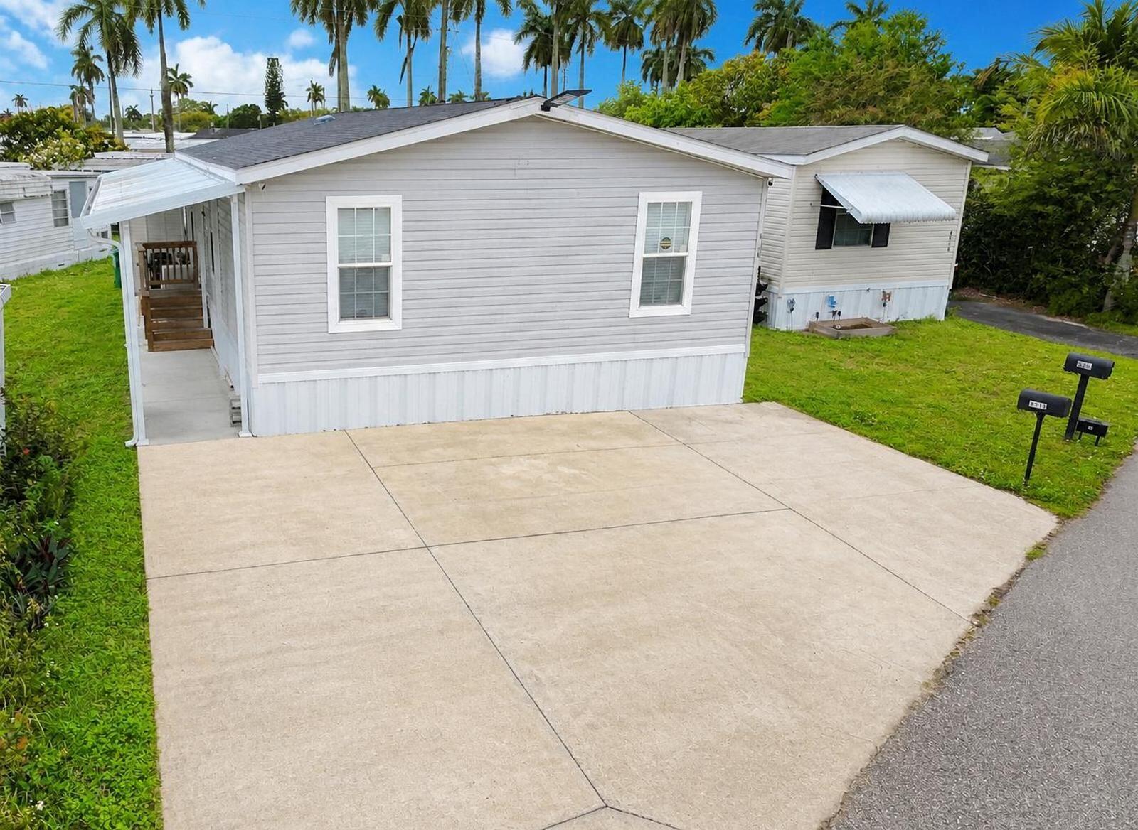 8516 SW 17th Court, Davie FL 33324